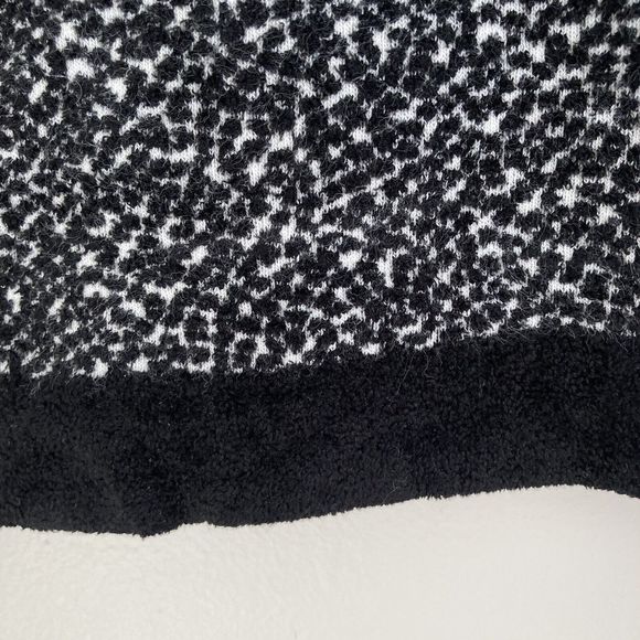 Anthropologie Moth Lana Pullover Sweater Size Medium Black Back Zip 3/4 Sleeve - Picture 4 of 9